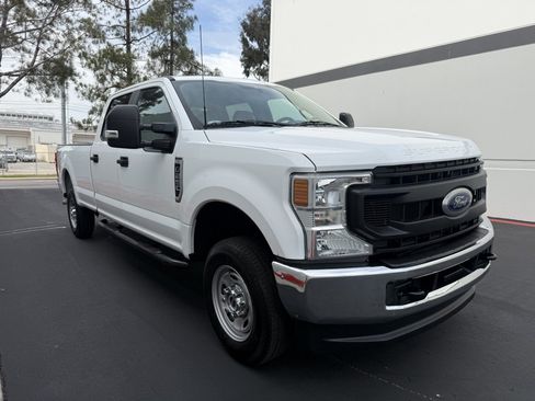 Used 2022 Ford F250 XL w/ Power Equipment Group AWD/4WD image 2