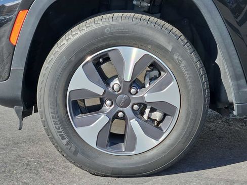 Used 2022 Jeep Grand Cherokee Limited 4xe image 28