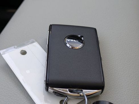 New 2026 Volvo XC40 B5 Ultra w/ Protection Package Premier image 42