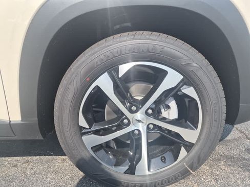 New 2026 Chevrolet Trax RS w/ Sunroof Package FWD image 9