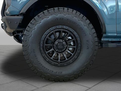 Used 2023 Ford Bronco Big Bend w/ Sasquatch Package AWD/4WD image 9
