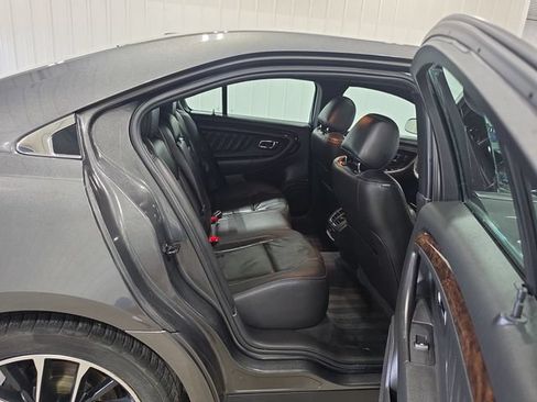 Used 2019 Ford Taurus Limited AWD/4WD image 27