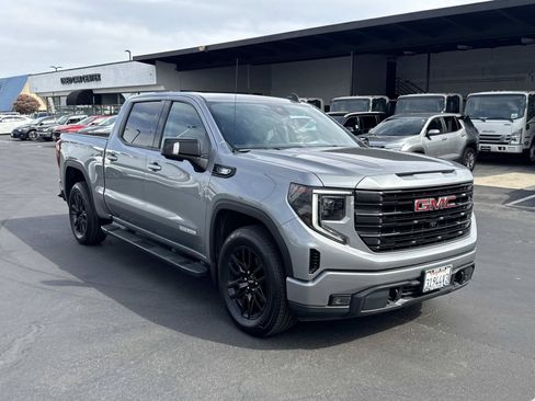 Used 2023 GMC Sierra 1500 Elevation w/ Elevation Premium Package RWD image 3
