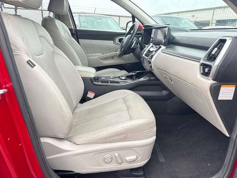 Certified 2022 Kia Sorento SX Prestige AWD/4WD image 19