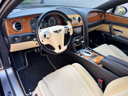 Used 2014 Bentley Flying Spur W12 AWD/4WD image 32
