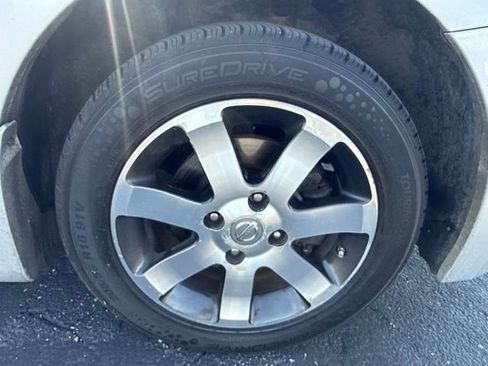 Used 2012 Nissan Sentra 2.0 SR w/ Special Edition Pkg FWD image 26