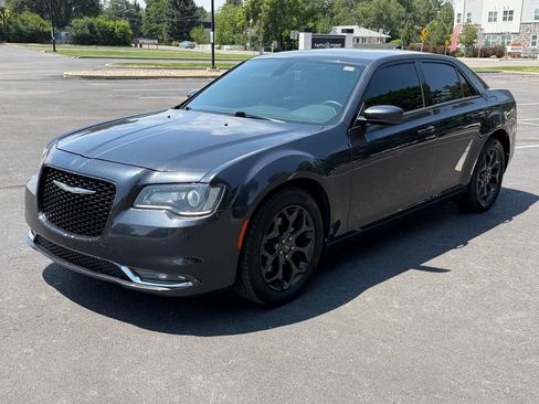 Used 2019 Chrysler 300 S AWD/4WD image 11
