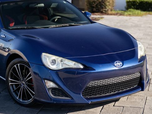 Used 2013 Scion FR-S RWD image 3
