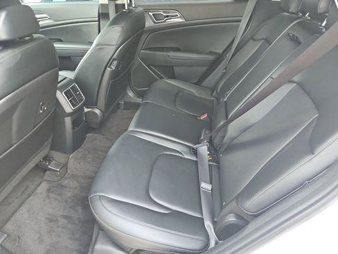 Used 2023 Kia Sportage SX FWD image 18