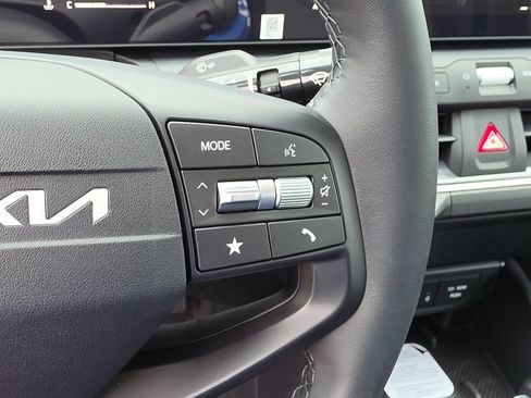 New 2026 Kia K4 EX FWD image 30