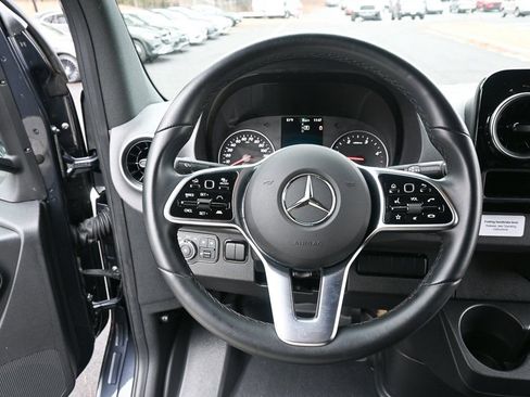 Used 2022 Mercedes-Benz Sprinter 3500 image 2