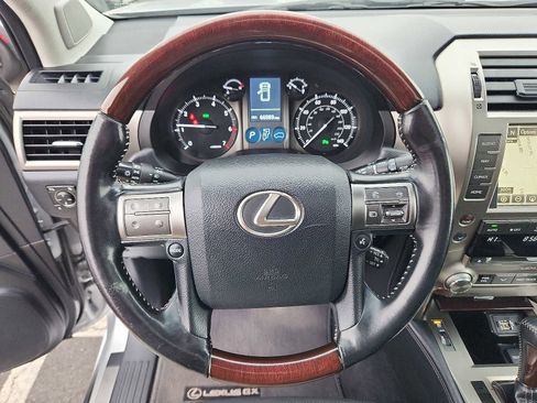 Used 2019 Lexus GX 460 Premium image 20