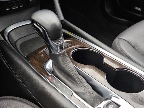 Used 2024 Chevrolet Malibu LT image 17