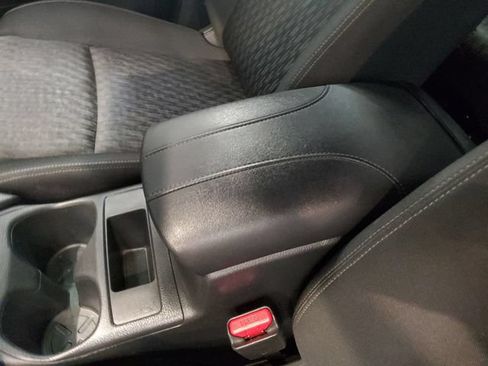 Used 2017 Nissan Rogue S AWD/4WD image 27