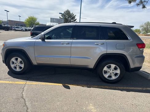 Used 2016 Jeep Grand Cherokee Laredo image 11