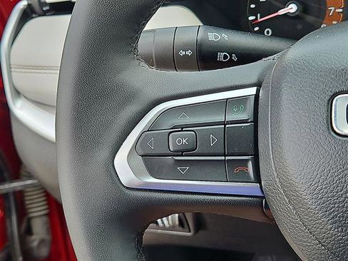 Used 2025 Jeep Compass Limited AWD/4WD image 16