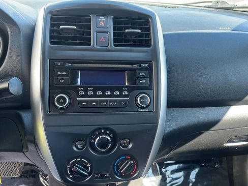 Used 2016 Nissan Versa SV FWD image 22
