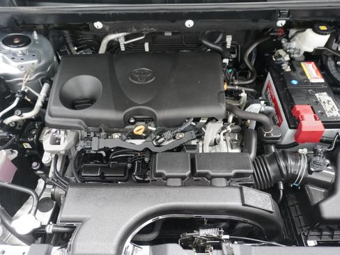 Used 2021 Toyota RAV4 XLE Premium FWD image 31