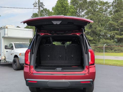 Used 2023 GMC Yukon SLT w/ SLT Premium Package RWD image 34