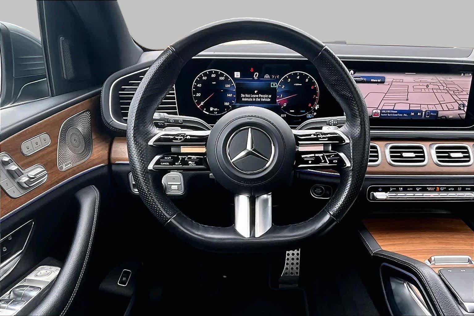 Used 2025 Mercedes-Benz GLS 450 4MATIC w/ AMG Line Exterior image 6