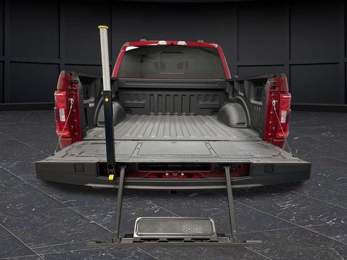 Used 2022 Ford F150 XLT w/ Equipment Group 302A High image 17