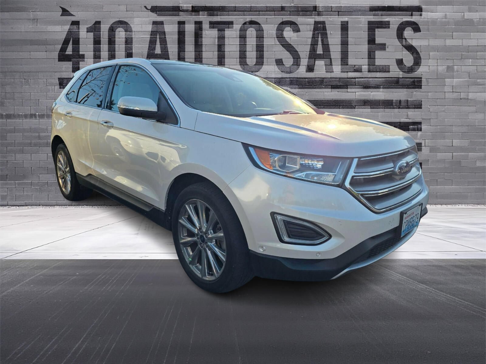 Used 2018 Ford Edge Titanium w/ Equipment Group 302A AWD/4WD image 1