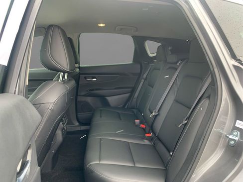 Certified 2025 Nissan Murano SV image 10