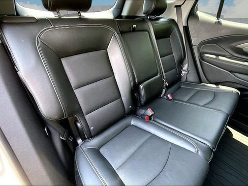 Used 2023 GMC Terrain SLT w/ Infotainment Package II AWD/4WD image 30