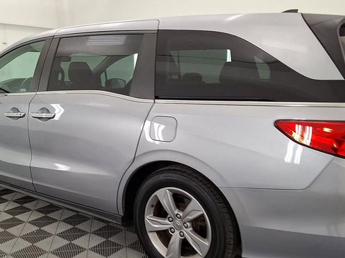 Used 2019 Honda Odyssey EX-L image 2