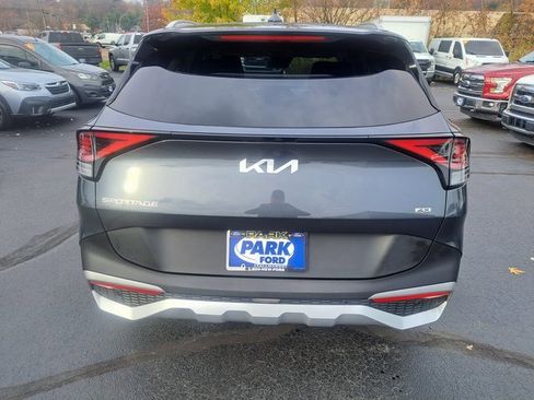 Used 2024 Kia Sportage EX image 7
