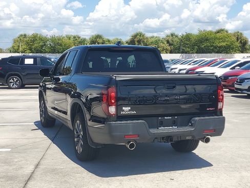 Used 2024 Honda Ridgeline Sport image 4