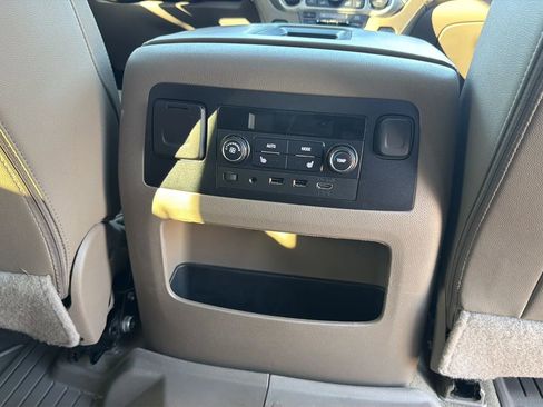 Used 2018 GMC Yukon SLT w/ Premium Edition image 75