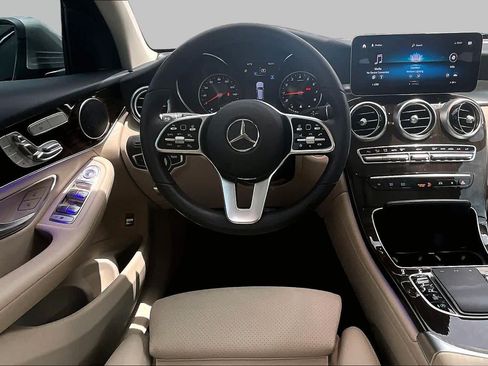 Used 2022 Mercedes-Benz GLC 300 image 6