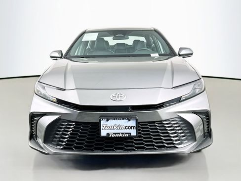 Certified 2025 Toyota Camry SE image 2