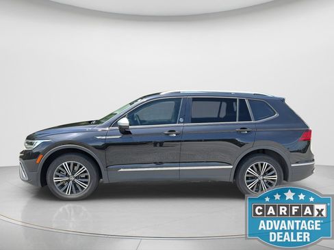 Used 2024 Volkswagen Tiguan Wolfsburg Edition FWD image 2