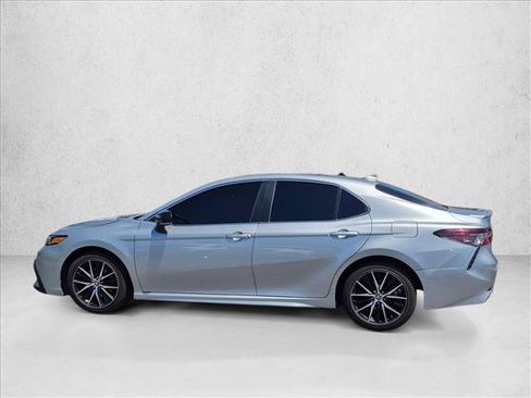 Used 2023 Toyota Camry SE FWD image 8