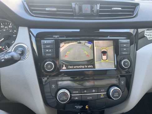 Used 2021 Nissan Rogue Sport SL AWD/4WD image 21