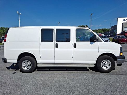 Used 2024 Chevrolet Express 2500 w/ Driver Convenience Package RWD image 7