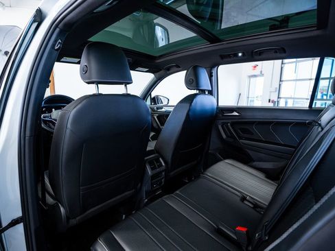 Used 2023 Volkswagen Tiguan SE R-Line image 49