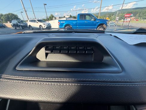 Used 2021 Ford Ranger Lariat w/ Tremor Off-Road Package AWD/4WD image 39