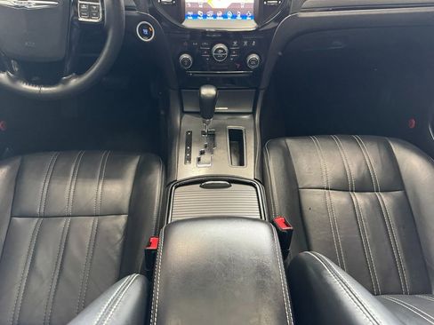 Used 2014 Chrysler 300 S w/ Luxury Group image 24