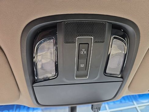 Used 2018 Kia Sorento EX AWD/4WD image 27