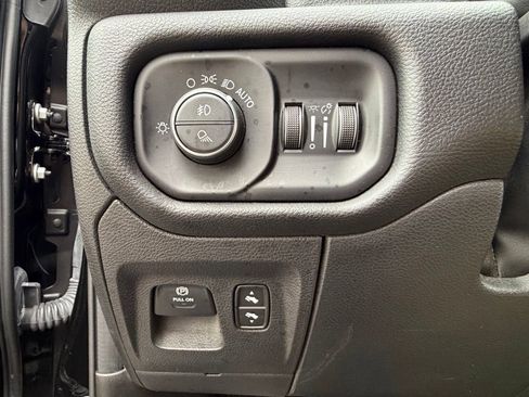 Certified 2025 RAM 1500 Laramie image 26