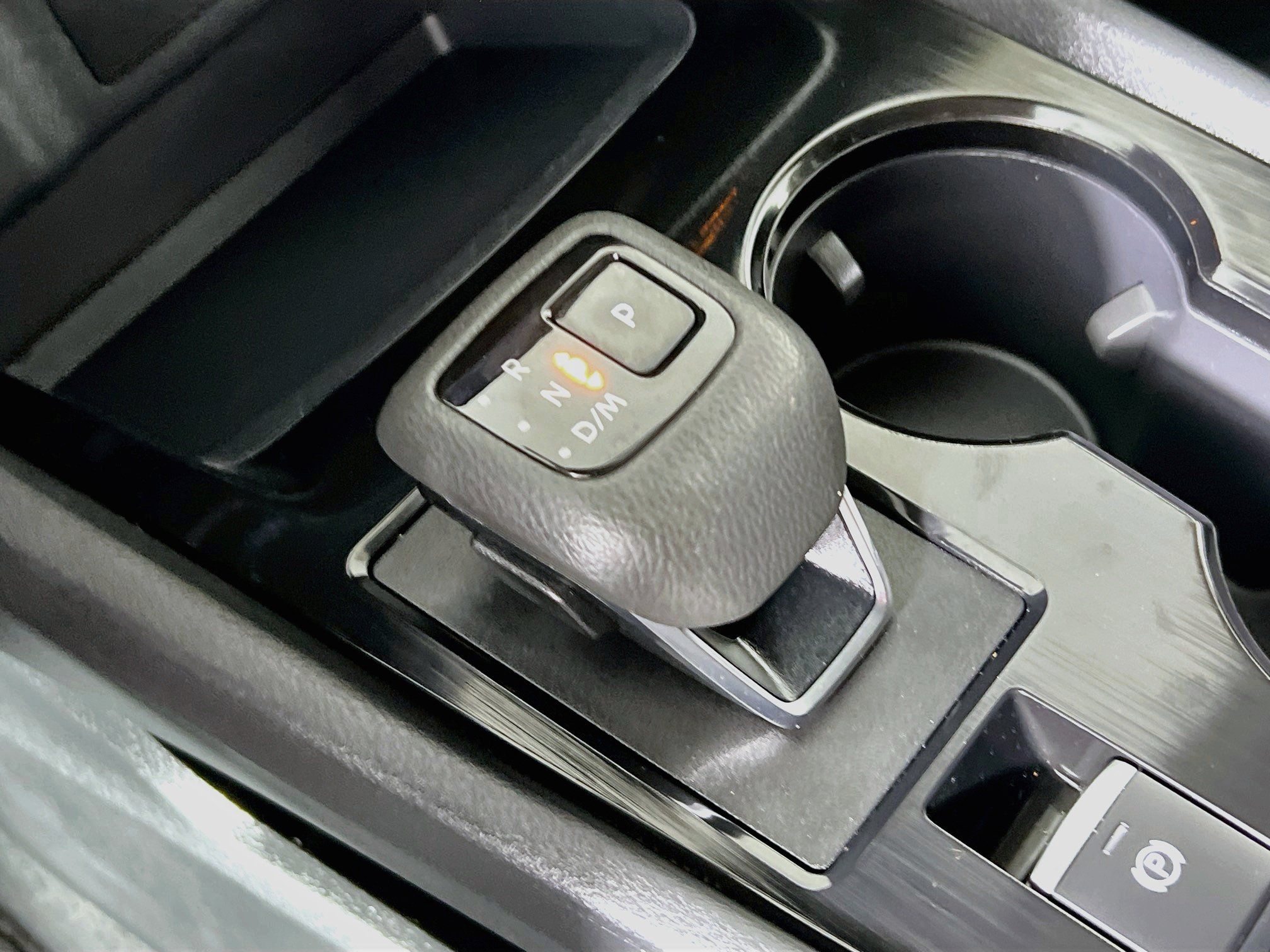 Used 2025 Nissan Rogue SV FWD image 24