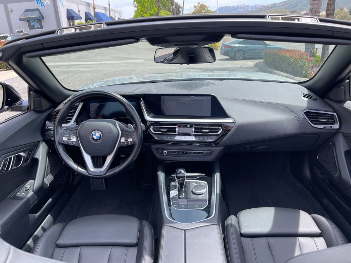 Used 2022 BMW Z4 sDrive30i w/ Driving Assistance Package RWD image 12