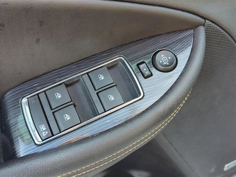 Used 2017 Chevrolet Impala Premier w/ Enhanced Convenience Package image 8