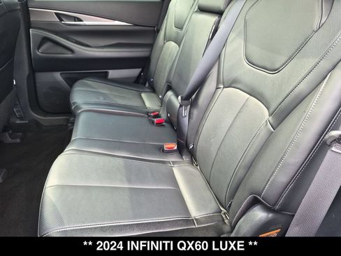 Used 2024 INFINITI QX60 Luxe AWD/4WD image 3
