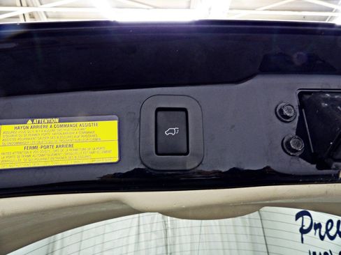 Used 2014 Toyota Venza LE image 14