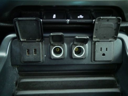 Used 2018 Chevrolet Silverado 1500 LT w/ All Star Edition image 32