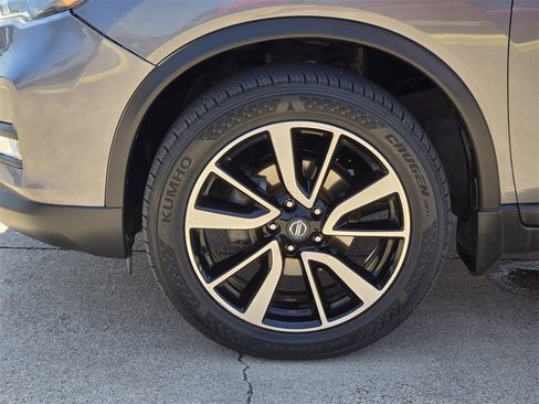 Used 2019 Nissan Rogue SL image 11